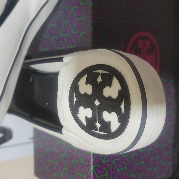 Authentic Tory Burch ivory and navy sneakers - Picture 2 of 8